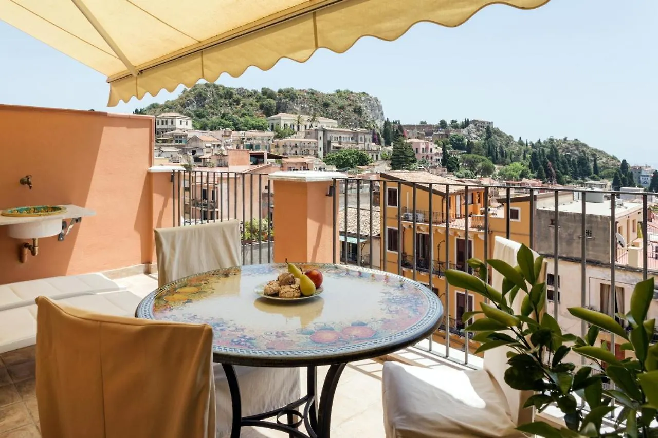 Vilagos Apartments & Loft Taormine