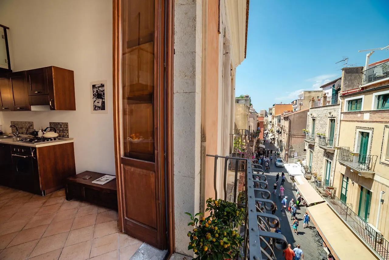 Vilagos Apartments & Loft Taormina 0*,