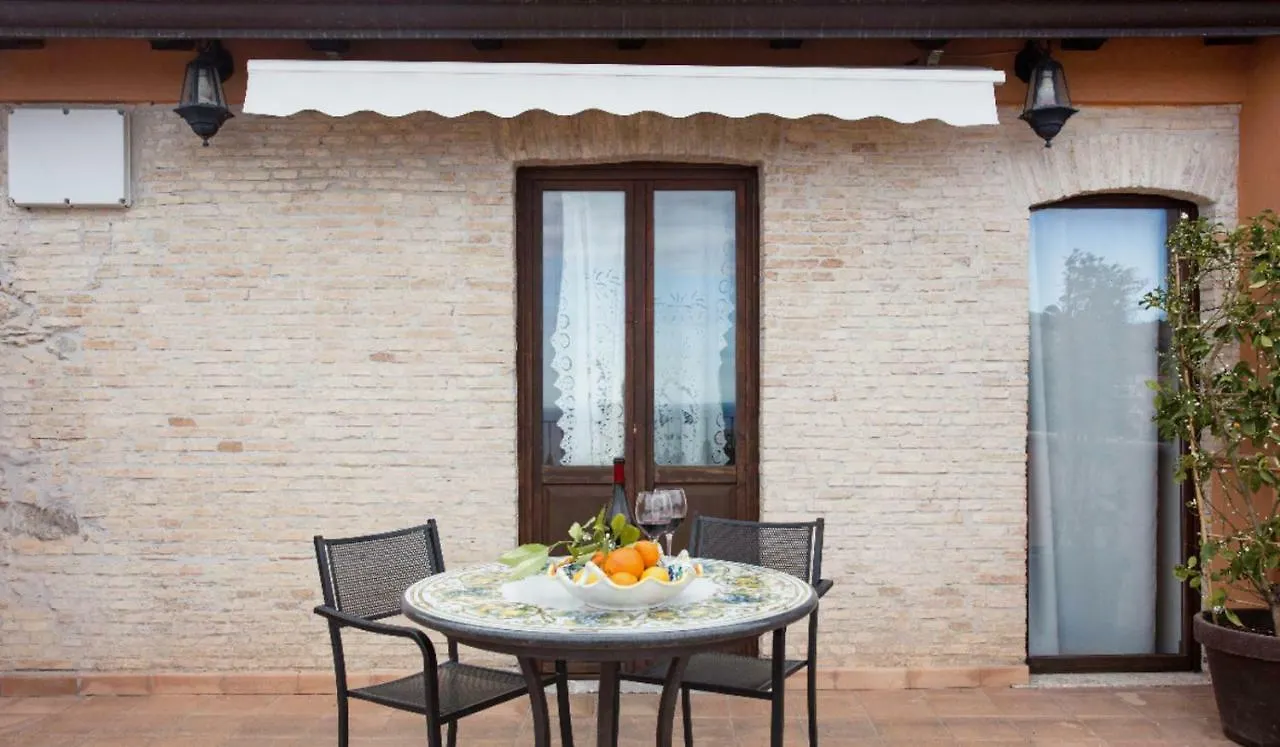 Vilagos Apartments & Loft Taormina