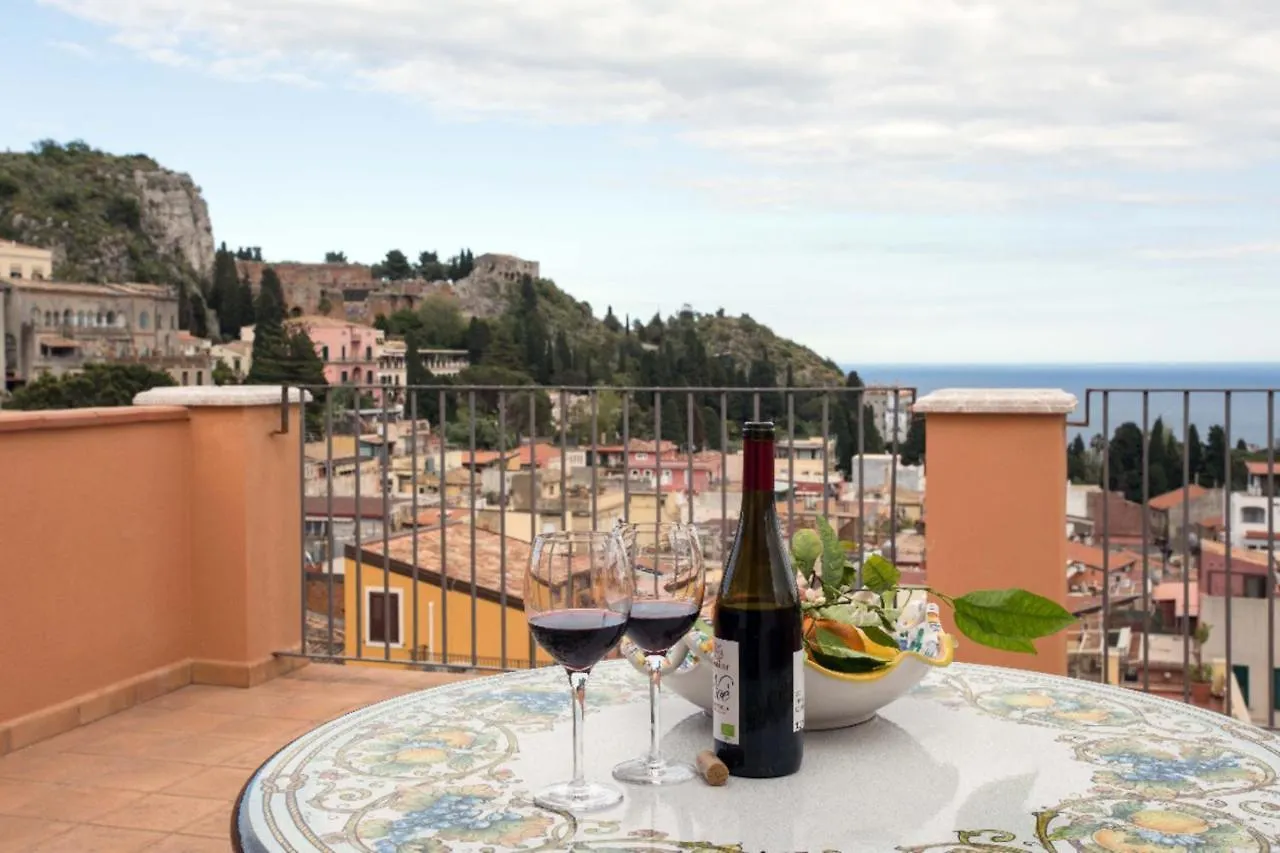 Vilagos Apartments & Loft Taormine
